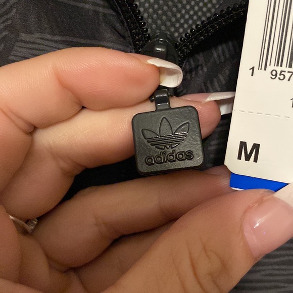 Brand new Adidas lightweight full zip jacket😍😍😍 - Picture 12 of 17
